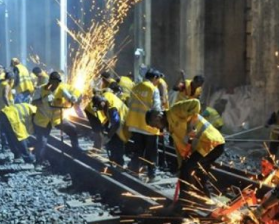 钢板吊钳对轨道建设和道桥建设的重要作用